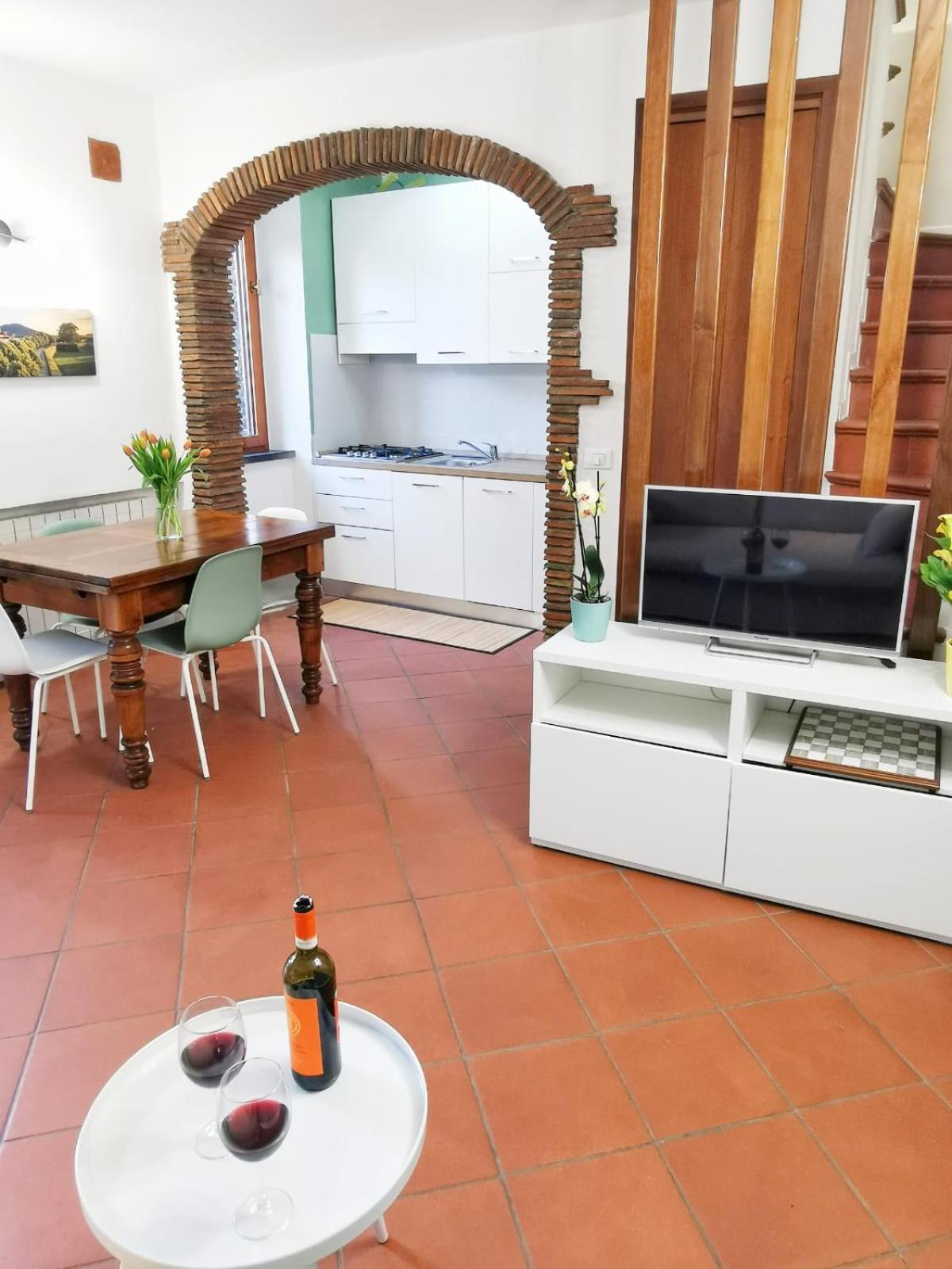 לוקה Casa Arya - Independent House - Near The Walls מראה חיצוני תמונה